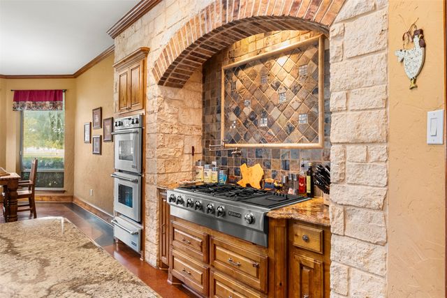 170 Steel Dust Drive, Red Oak, TX 75154