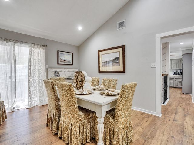 11711 Twain Drive, Montgomery, TX 77356