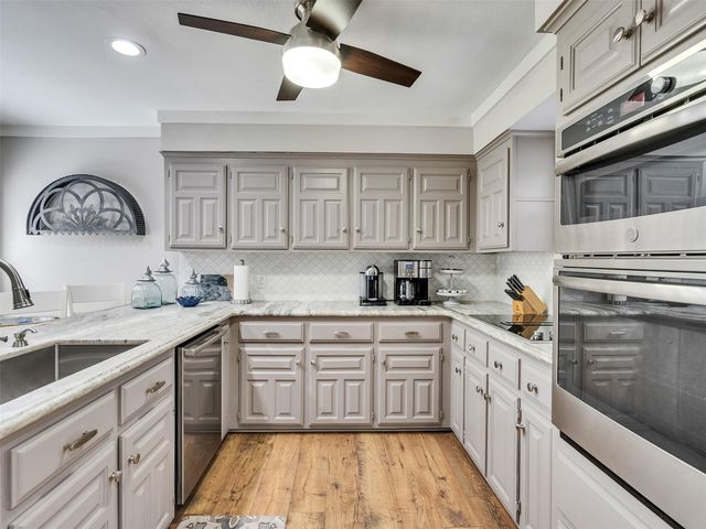 11711 Twain Drive, Montgomery, TX 77356