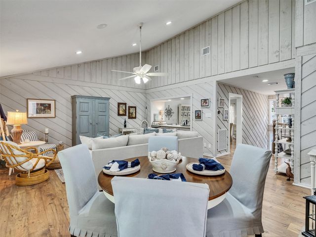 11711 Twain Drive, Montgomery, TX 77356