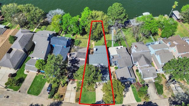 11711 Twain Drive, Montgomery, TX 77356