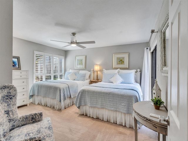 11711 Twain Drive, Montgomery, TX 77356