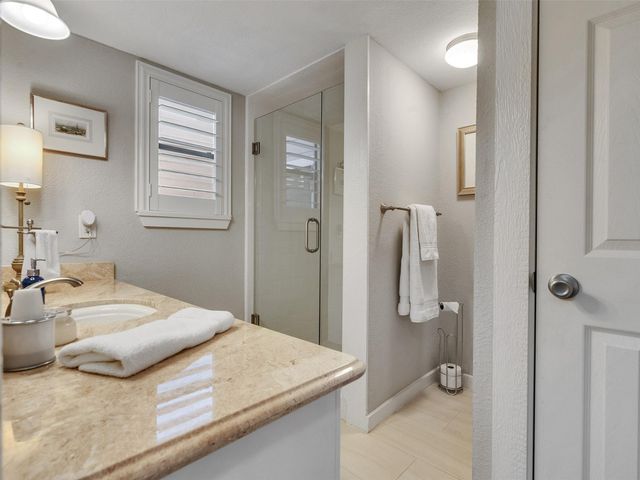 11711 Twain Drive, Montgomery, TX 77356