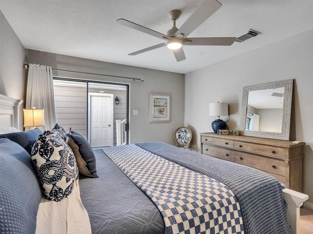 11711 Twain Drive, Montgomery, TX 77356