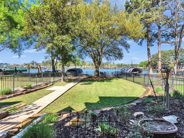 11711 Twain Drive, Montgomery, TX 77356