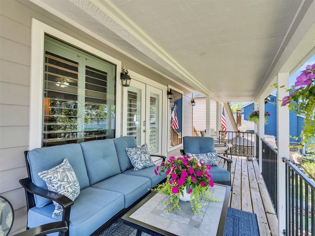 11711 Twain Drive, Montgomery, TX 77356