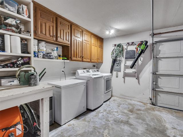 11711 Twain Drive, Montgomery, TX 77356