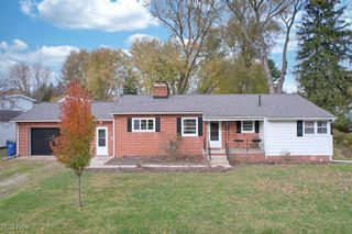 38810 Harmondale Drive, Willoughby, OH 44094