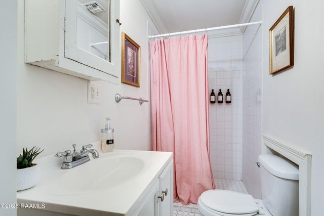 105 Washington Street, Breaux Bridge, LA 70517