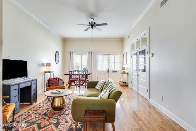 105 Washington Street, Breaux Bridge, LA 70517