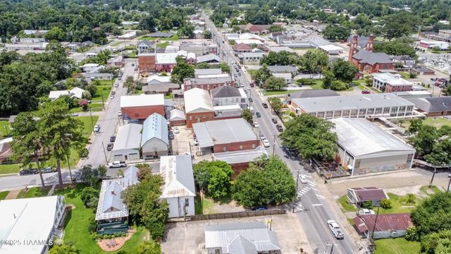 105 Washington Street, Breaux Bridge, LA 70517