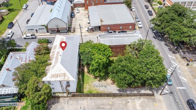 105 Washington Street, Breaux Bridge, LA 70517