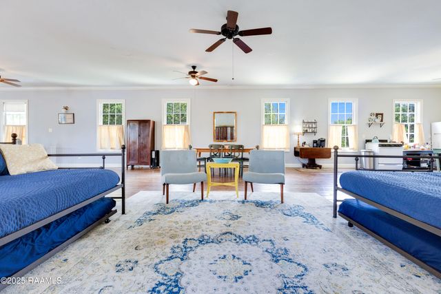 105 Washington Street, Breaux Bridge, LA 70517