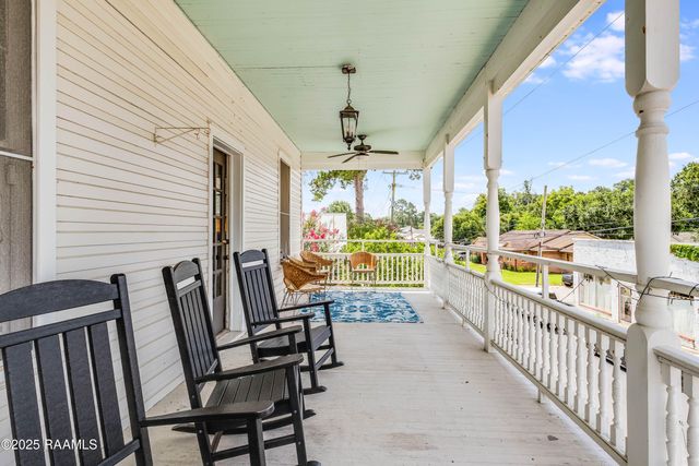 105 Washington Street, Breaux Bridge, LA 70517