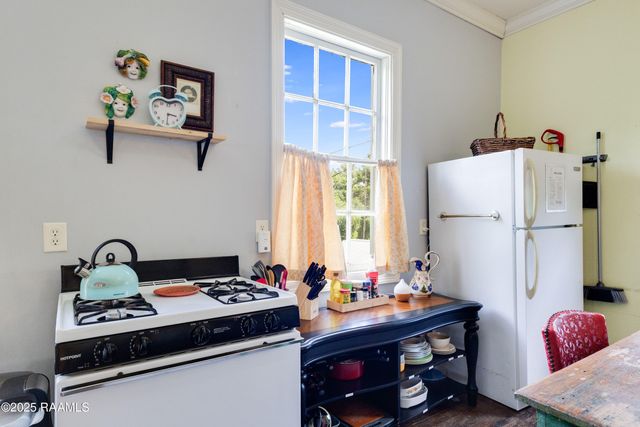 105 Washington Street, Breaux Bridge, LA 70517