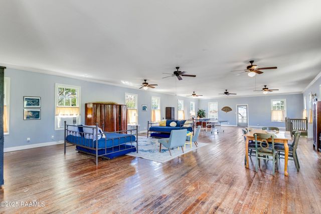 105 Washington Street, Breaux Bridge, LA 70517