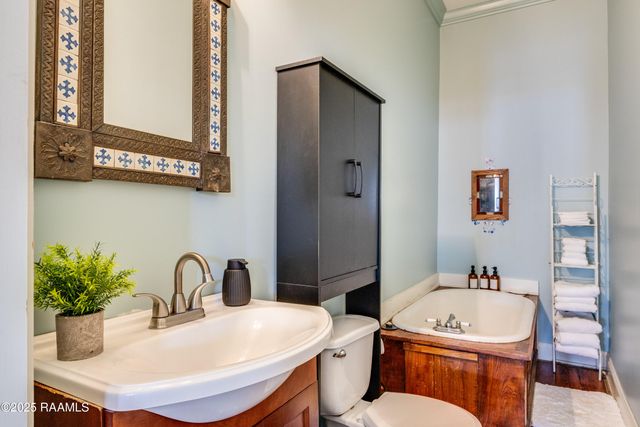 105 Washington Street, Breaux Bridge, LA 70517