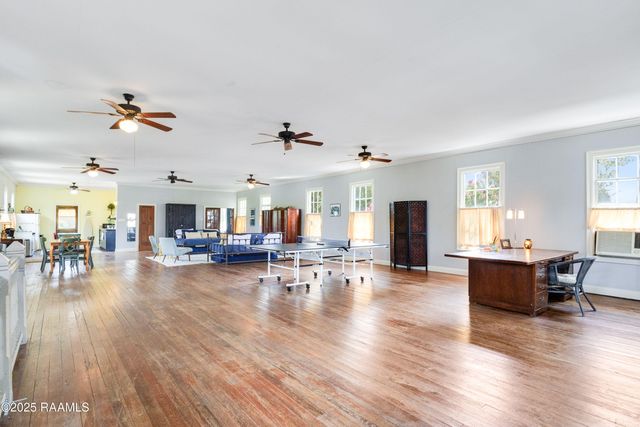 105 Washington Street, Breaux Bridge, LA 70517