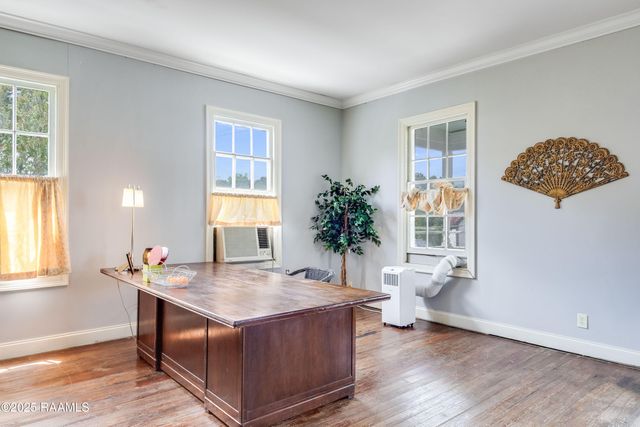 105 Washington Street, Breaux Bridge, LA 70517