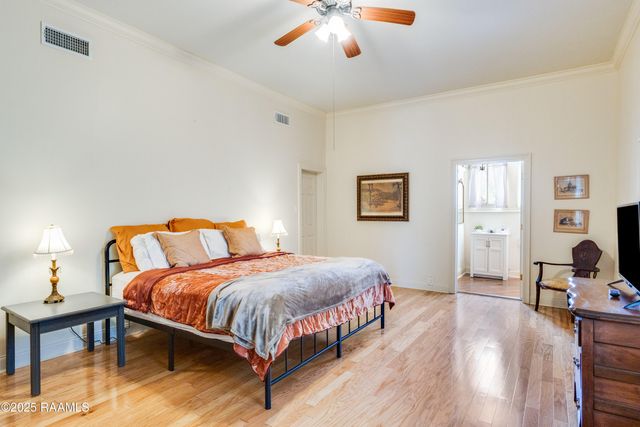 105 Washington Street, Breaux Bridge, LA 70517