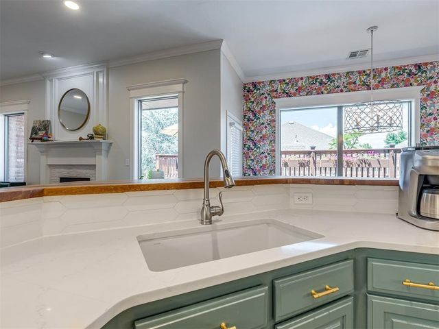 10625 NW 37th Street, Yukon, OK 73099