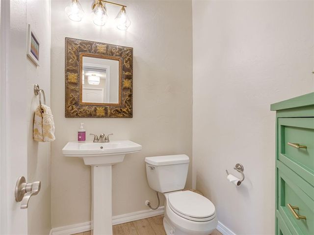 10625 NW 37th Street, Yukon, OK 73099