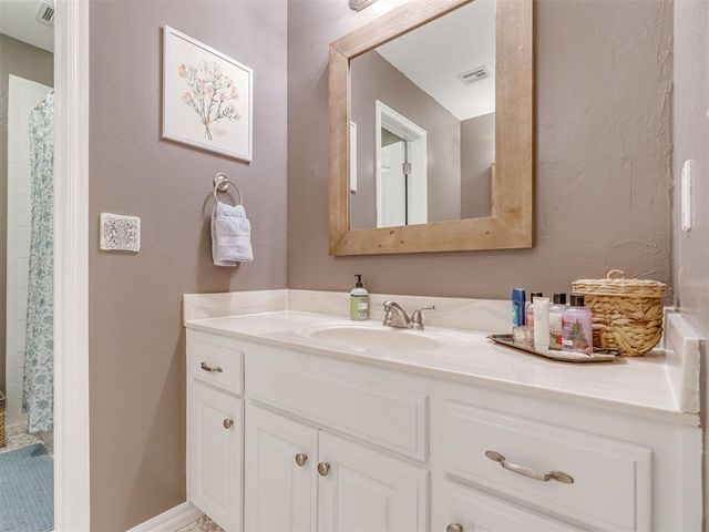 10625 NW 37th Street, Yukon, OK 73099