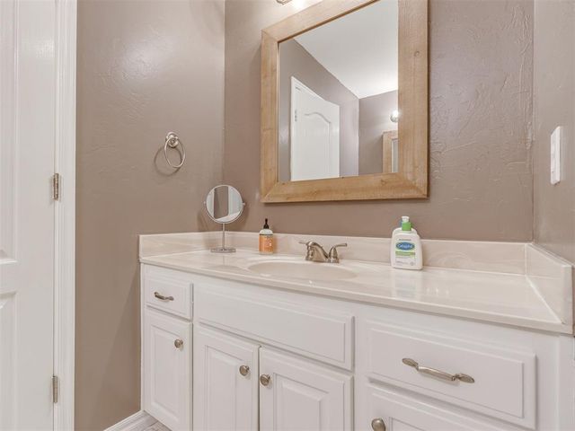 10625 NW 37th Street, Yukon, OK 73099