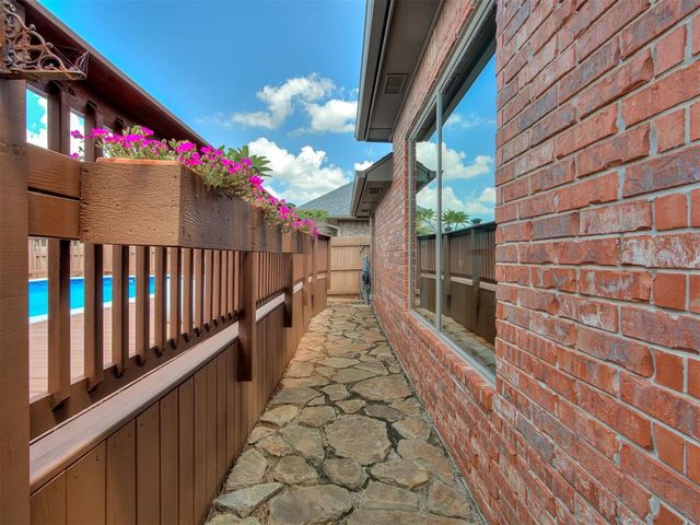 10625 NW 37th Street, Yukon, OK 73099