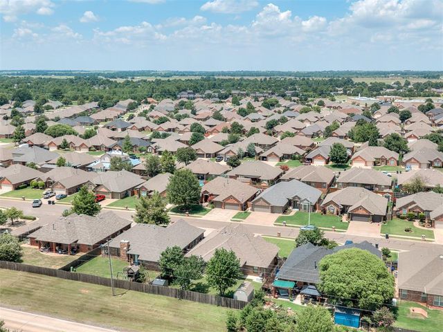 10625 NW 37th Street, Yukon, OK 73099