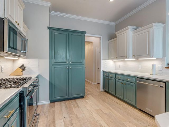 10625 NW 37th Street, Yukon, OK 73099