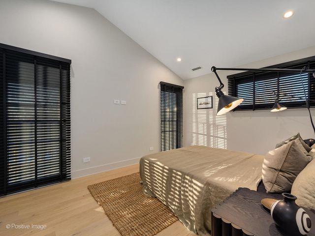 1180 Oak Ridge Drive, Glencoe, IL 60022