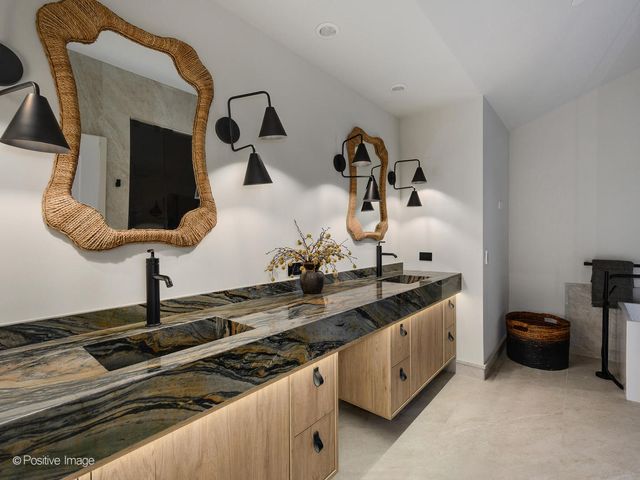 1180 Oak Ridge Drive, Glencoe, IL 60022