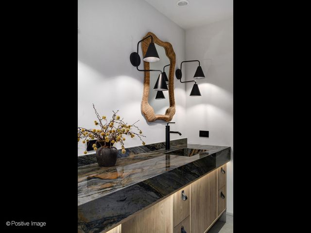 1180 Oak Ridge Drive, Glencoe, IL 60022