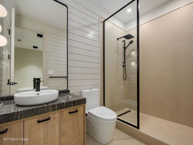 1180 Oak Ridge Drive, Glencoe, IL 60022