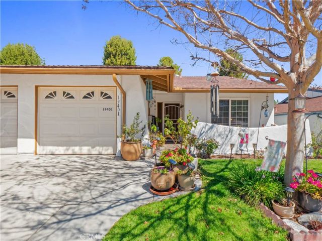 19401 Oak Crossing, Newhall, CA 91321