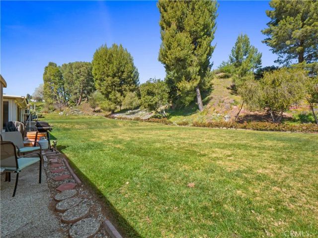 19401 Oak Crossing, Newhall, CA 91321