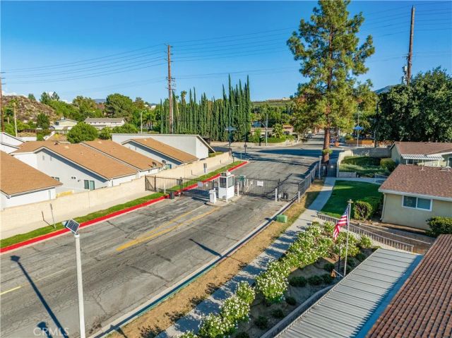 19401 Oak Crossing, Newhall, CA 91321