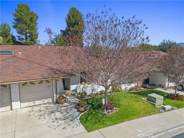 19401 Oak Crossing, Newhall, CA 91321