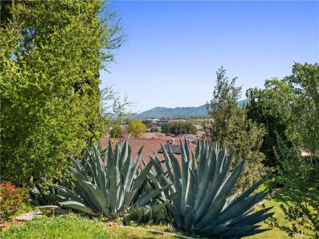 19401 Oak Crossing, Newhall, CA 91321