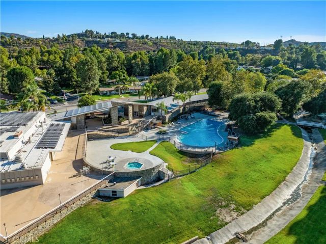 19401 Oak Crossing, Newhall, CA 91321