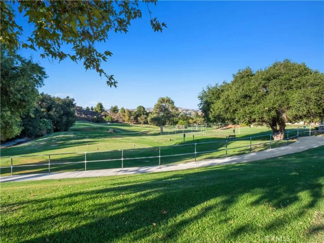 19401 Oak Crossing, Newhall, CA 91321