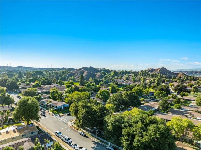 19401 Oak Crossing, Newhall, CA 91321