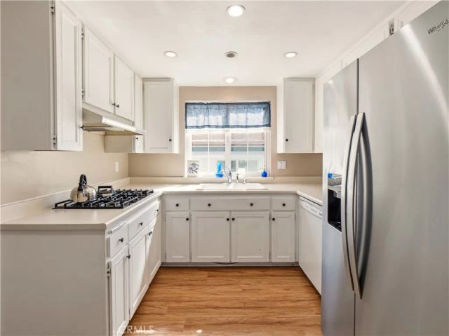 19401 Oak Crossing, Newhall, CA 91321