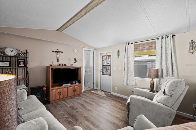 5305 ANTIGUA DRIVE, Zephyrhills, FL 33541