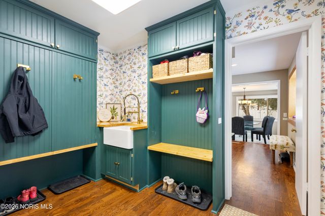 3707 W Bancroft Street, Ottawa Hills, OH 43606