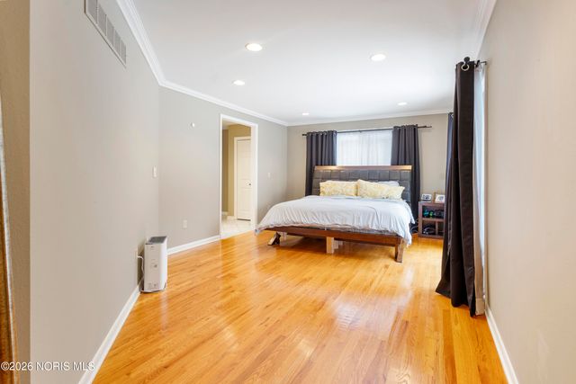 3707 W Bancroft Street, Ottawa Hills, OH 43606