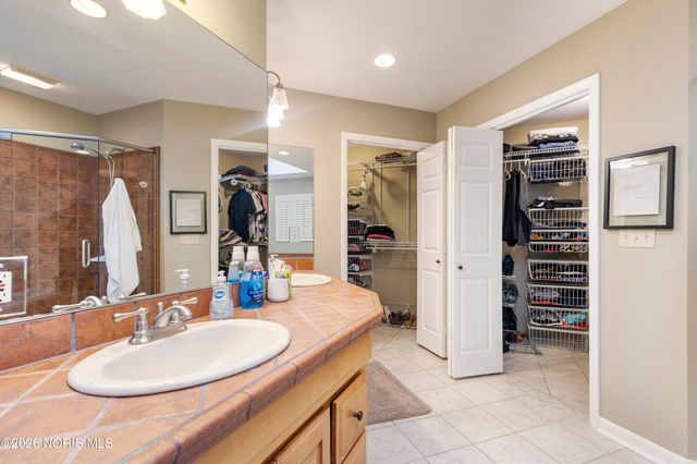 3707 W Bancroft Street, Ottawa Hills, OH 43606