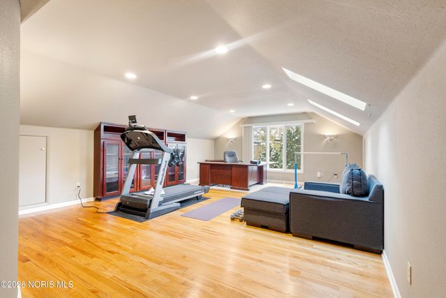 3707 W Bancroft Street, Ottawa Hills, OH 43606