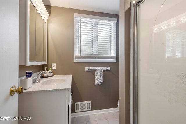 3707 W Bancroft Street, Ottawa Hills, OH 43606